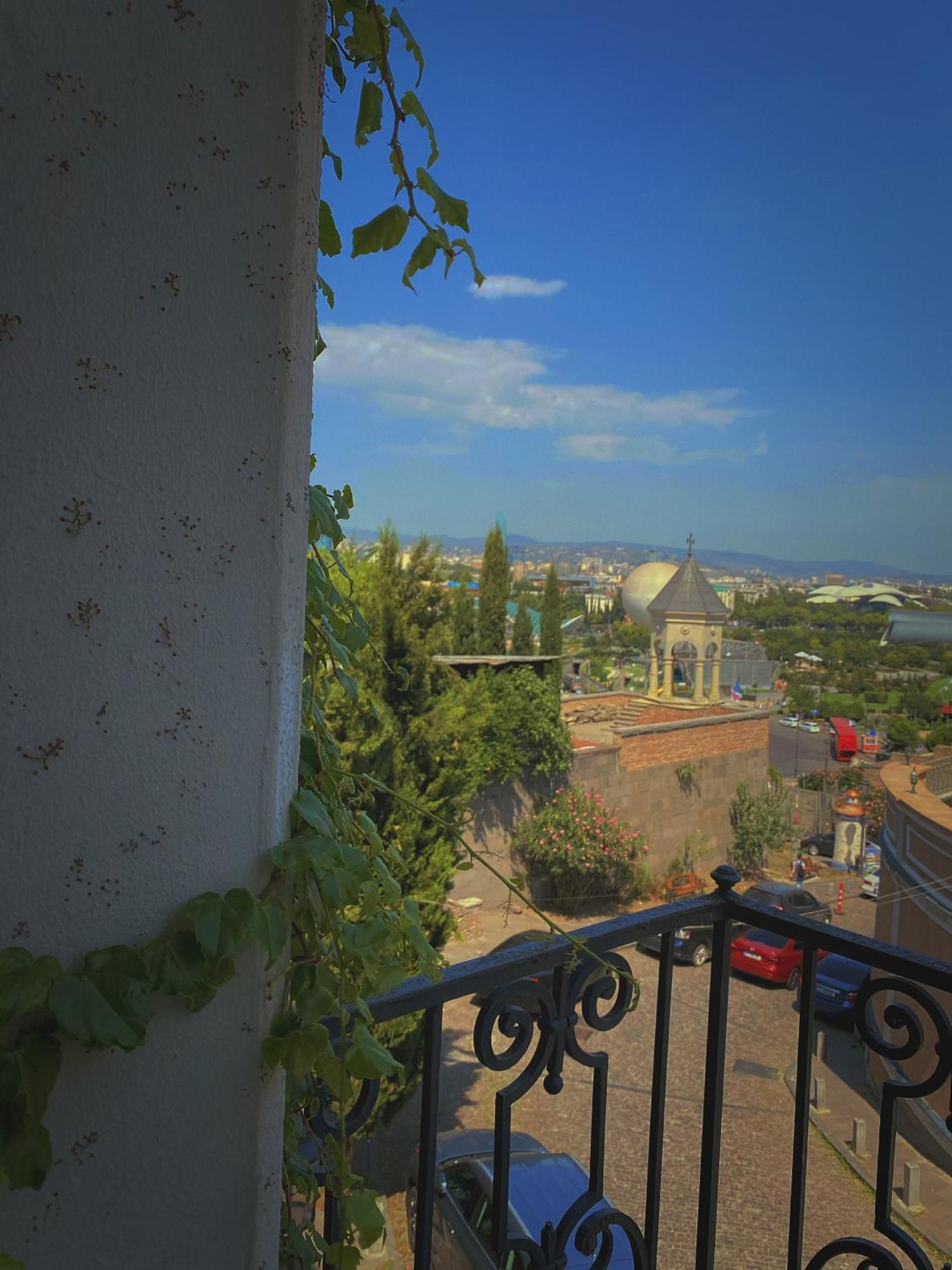 Old Metekhi Hotel Tbilisi Exterior photo